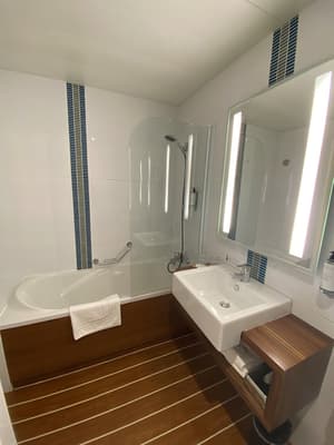 thumbnail: Bathroom