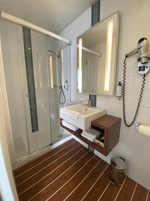 thumbnail: Bathroom
