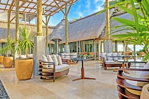 thumbnail: Lobby sitting area