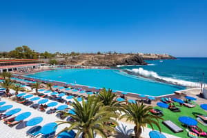 thumbnail: Outdoor pool