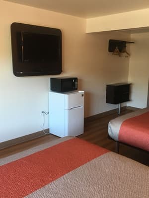 Motel 6 Bremerton, WA