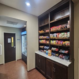 thumbnail: Snack bar