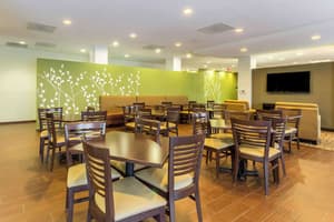 thumbnail: Breakfast area