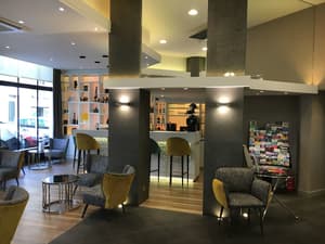 thumbnail: Bar (on property)