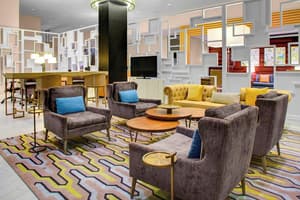 thumbnail: Lobby lounge