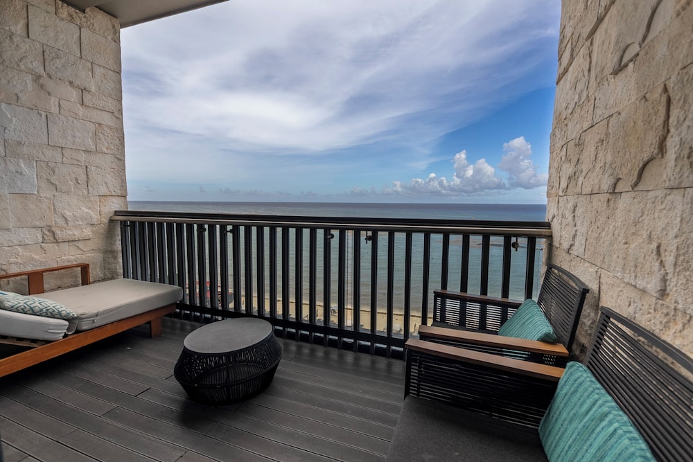 Beach/ocean view