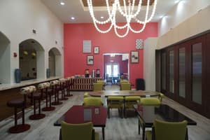thumbnail: Restaurant