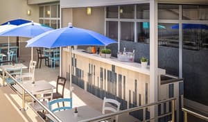 thumbnail: Poolside bar