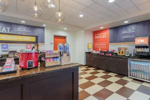 thumbnail: Breakfast area