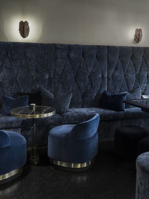 thumbnail: Bar (on property)