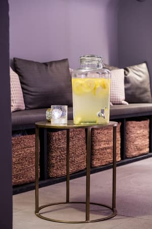 thumbnail: Bar (on property)