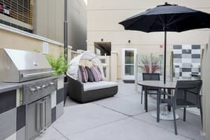 thumbnail: Exterior