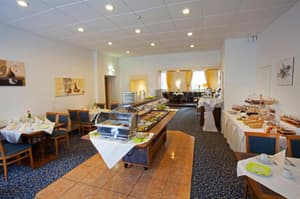 thumbnail: Restaurant