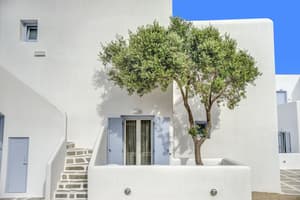 thumbnail: Exterior detail