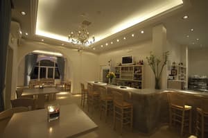 thumbnail: Bar (on property)