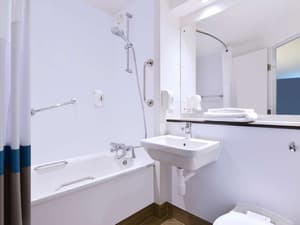 thumbnail: Room amenity