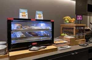 thumbnail: Breakfast area