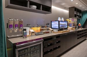 thumbnail: Breakfast area