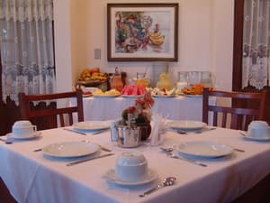 thumbnail: Breakfast area