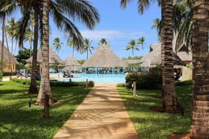 thumbnail: Outdoor pool