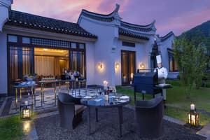 thumbnail: Room service - dining