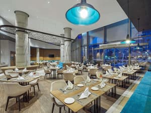 thumbnail: Restaurant