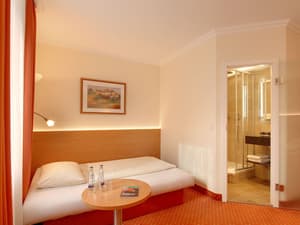 thumbnail: Room amenity