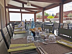 thumbnail: Restaurant