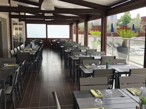 thumbnail: Restaurant