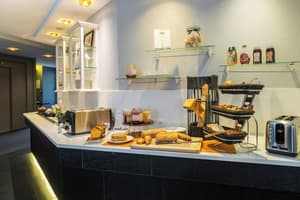 thumbnail: Breakfast area