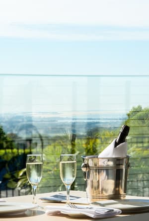 thumbnail: Bar (on property)