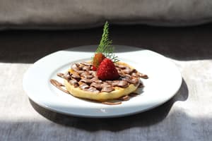 thumbnail: Room service - dining