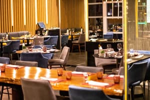 thumbnail: Restaurant