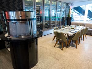 thumbnail: Restaurant