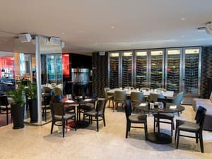 thumbnail: Restaurant