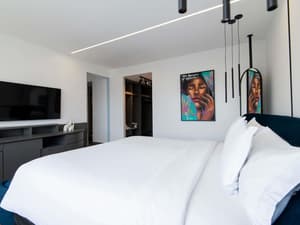 thumbnail: Room