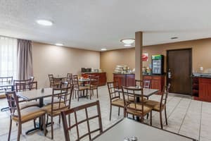 thumbnail: Breakfast area