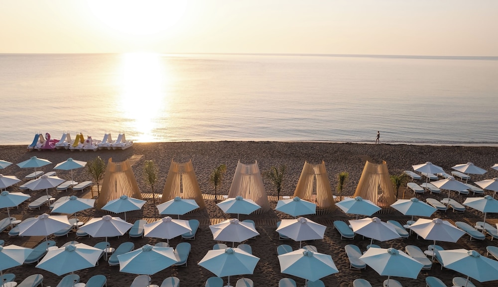 Beach/ocean view