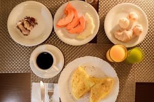 thumbnail: Breakfast area