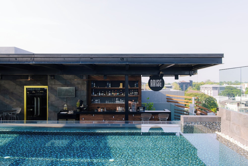 Rooftop pool