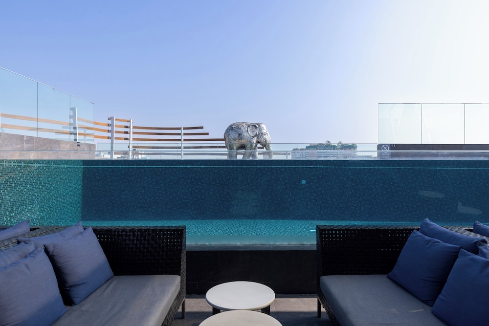 Rooftop pool