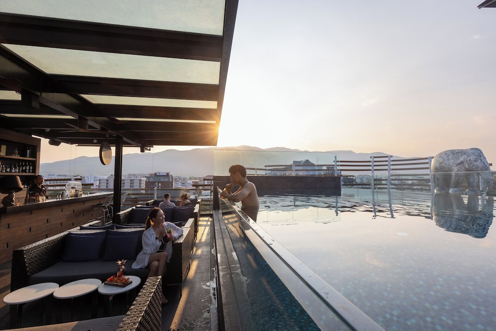 Rooftop pool