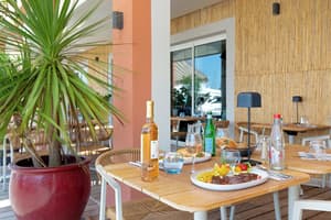 thumbnail: Terrace/patio