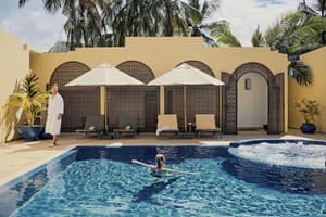 thumbnail: Outdoor spa tub