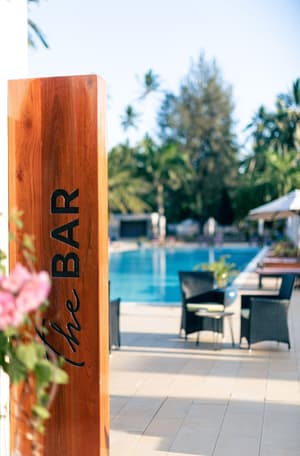 thumbnail: Bar (on property)