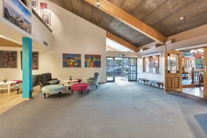 thumbnail: Interior entrance