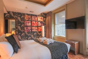 thumbnail: Room