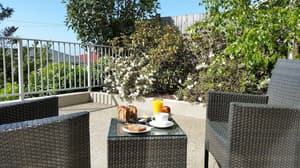 thumbnail: Courtyard view