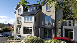 thumbnail: Exterior