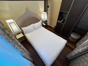 thumbnail: Interior